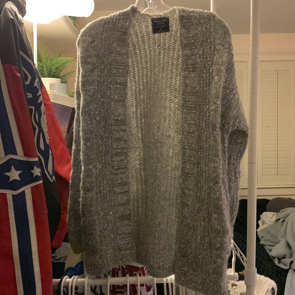 NWOT abercrombie cardigan